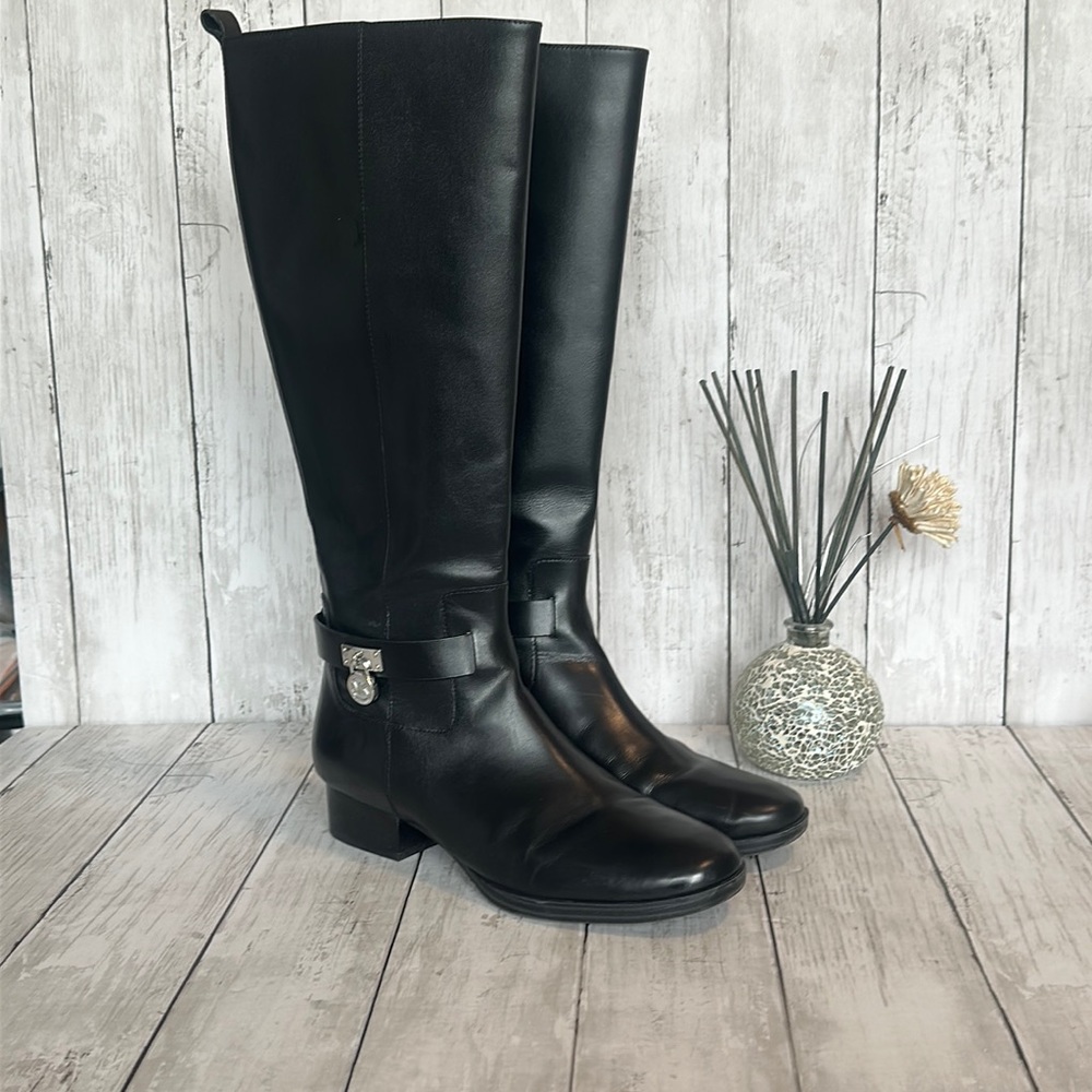 LIKE NEW MICHAEL KORS RYAN LEATHER BOOT